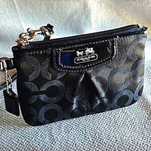 Authentic COACH Classic Wristlet - Black - NWOT